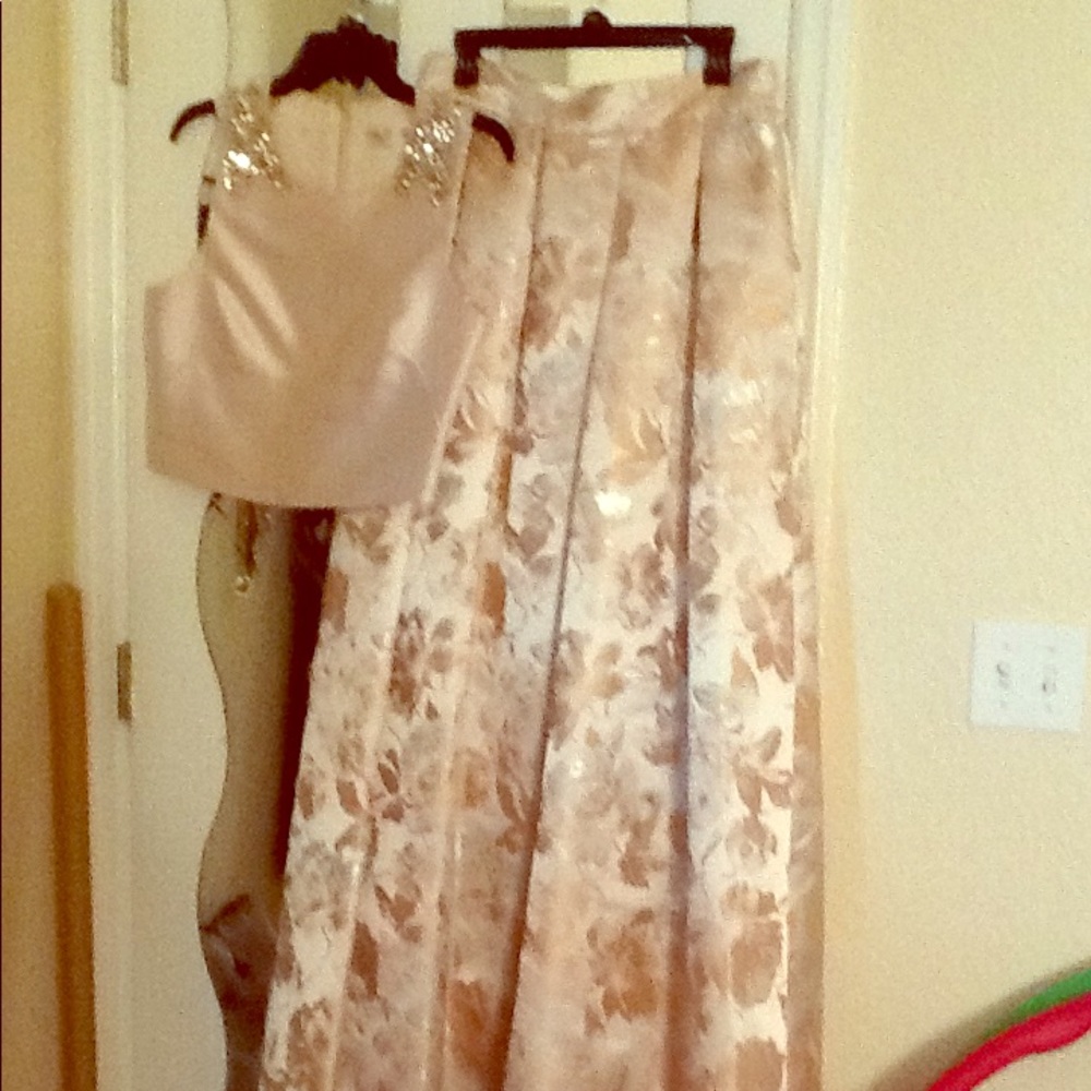 Dress gowns
